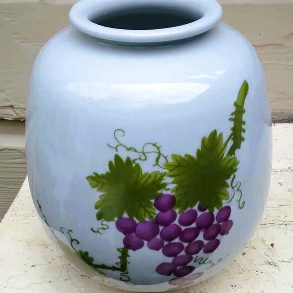 Korean Christian prayer Vase with Grapes, Vines & Korean calligraphy - Picture 2 of 15